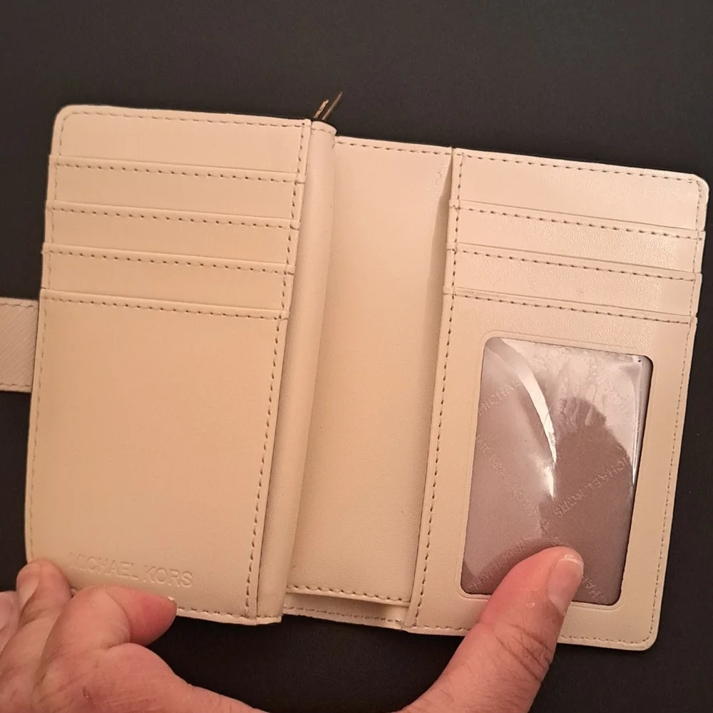 Michael Kors chic wallet